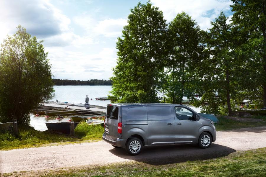  Toyota ProAce Van 2016 года  (фото 7 из 44)